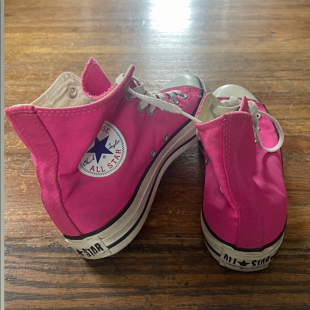 Hot pink converse